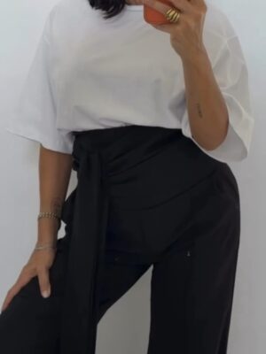 pantalone nero vita alta con fascia incrociata e laccio